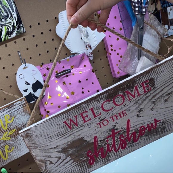 Welcome sign - Picture 2 of 2